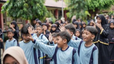 Photo of ITDC Tingkatkan Minat Baca Murid SDN 1 Kuta Lombok di HUT InJourney ke-3