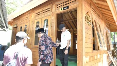 Photo of Bank NTB Syariah Bangun Musala untuk Wisatawan di Pantai Nipah