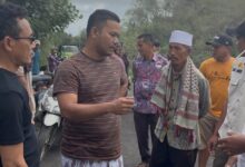 Photo of Pemdes Janapria Berselisih Dengan Sopir Dum Truk, Komisi II Turun Tengahi