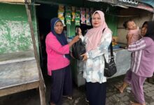 Photo of Persit KCK Cabang XXX Berikan Santunan Untuk Warga Kurang Mampu
