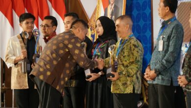 Photo of Sinergi Program Akselerasi QRIS Terbaik, Bank NTB Syariah Raih Penghargaan Anugerah BI NTB 2025