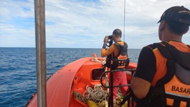 Photo of Nani Idayani Loncat dari Kapal Ferry Poto Tano-Kayangan saat Berlayar, Tim SAR Cari Korban