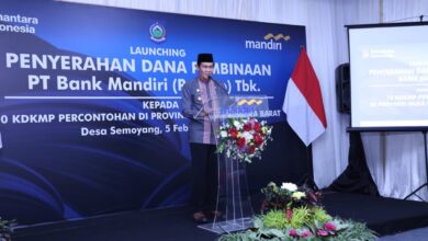 Photo of Percontohan di NTB, KDMP Syariah Semoyang Terima Dana Pembinaan Bank Mandiri