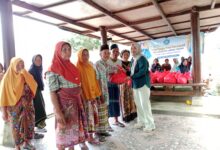 Photo of PKK Lombok Tengah Berbagi Berkah Ramadhan