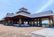 Photo of Pemkab Loteng Gelar Lebaran Ketupat di Bencingah Masmirah