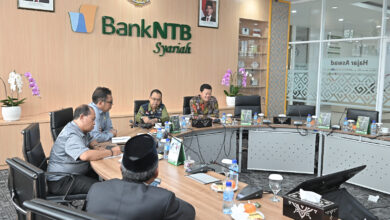 Photo of Putus Rantai Rekrutmen PMI Ilegal, Bank NTB Syariah dan Pemprov Rampungkan Skema Pinjaman Lunak